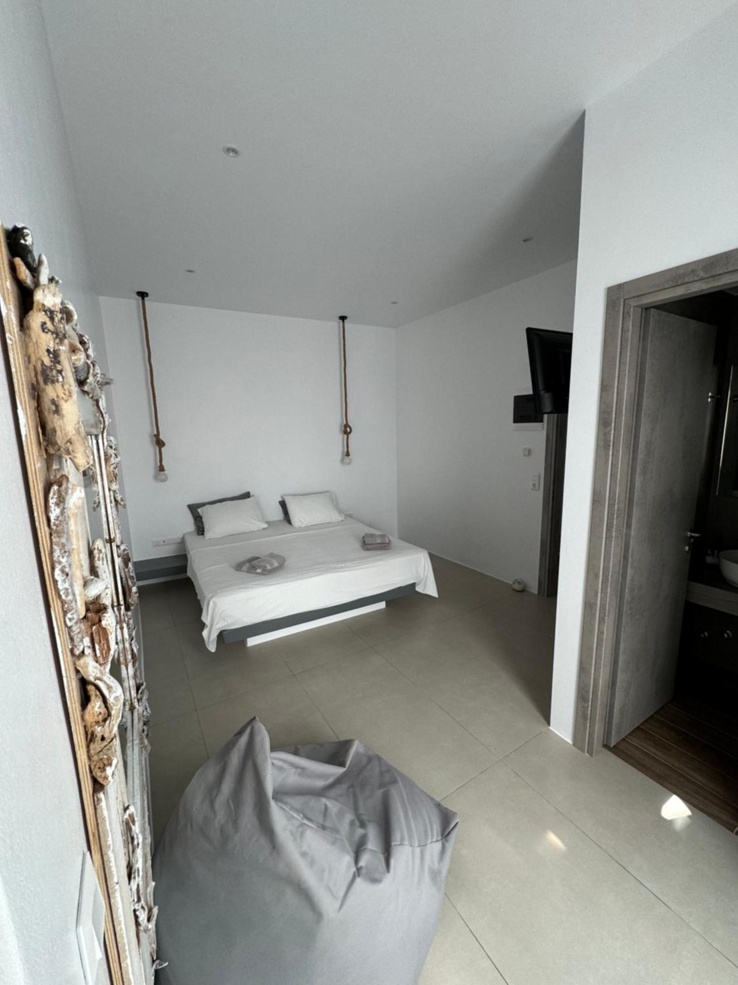 נאוסה Madaky Hotel מראה חיצוני תמונה
